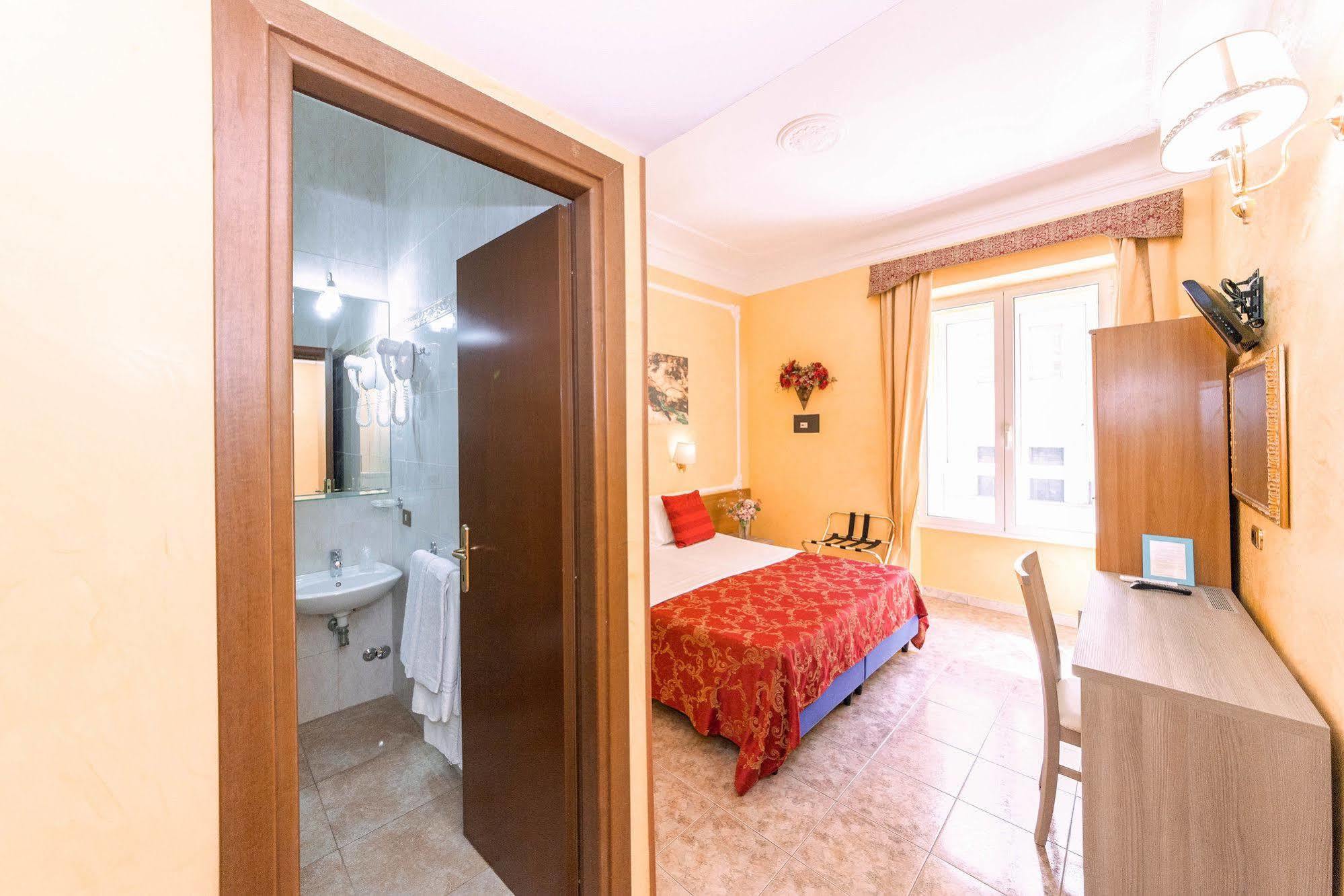 Downtown Accommodation Рим Екстериор снимка